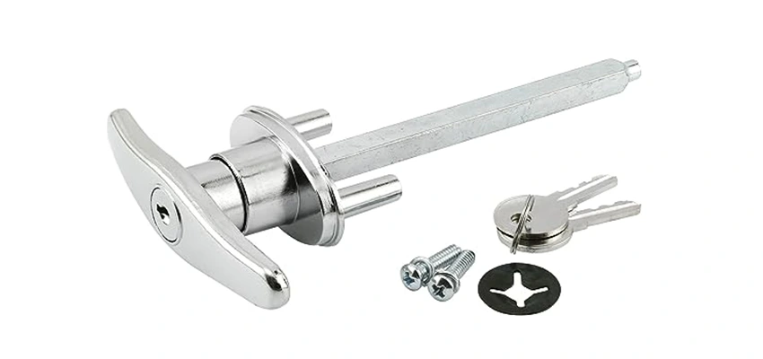 Old Style Garage Door Locks Replacements in Elverta, California